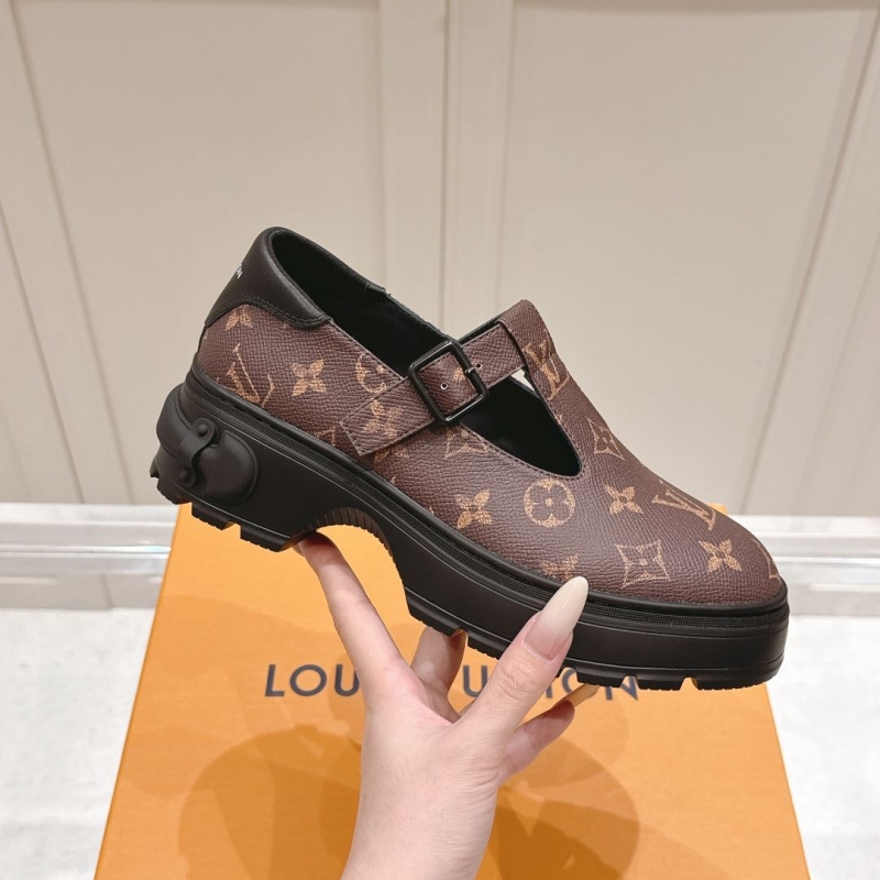 l0vis Vvtt0n loafers